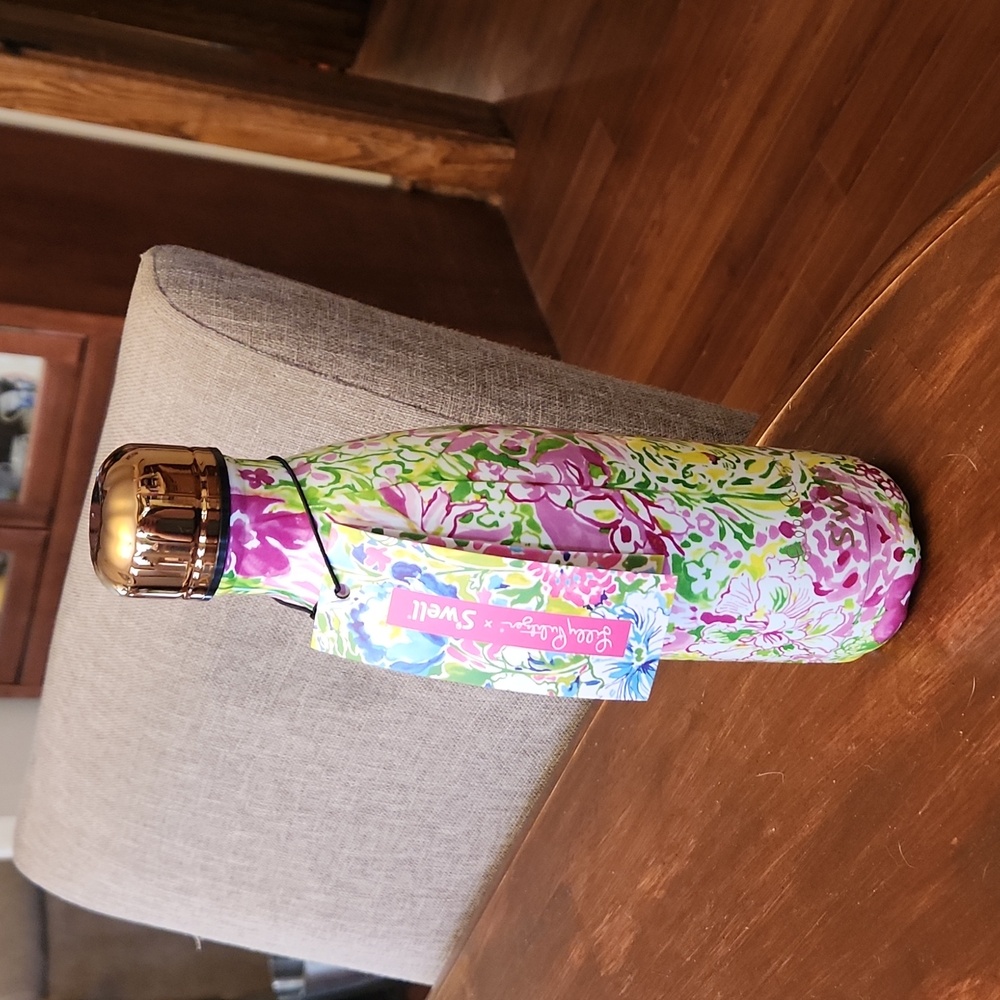 Lilly Pulitzer x Swell water bottle NIB